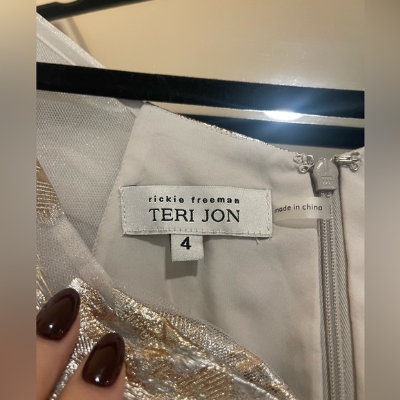 TERI JON BY RICKIE FREEMAN Metallic Jacquard Ball Gown - Picture 6 of 9